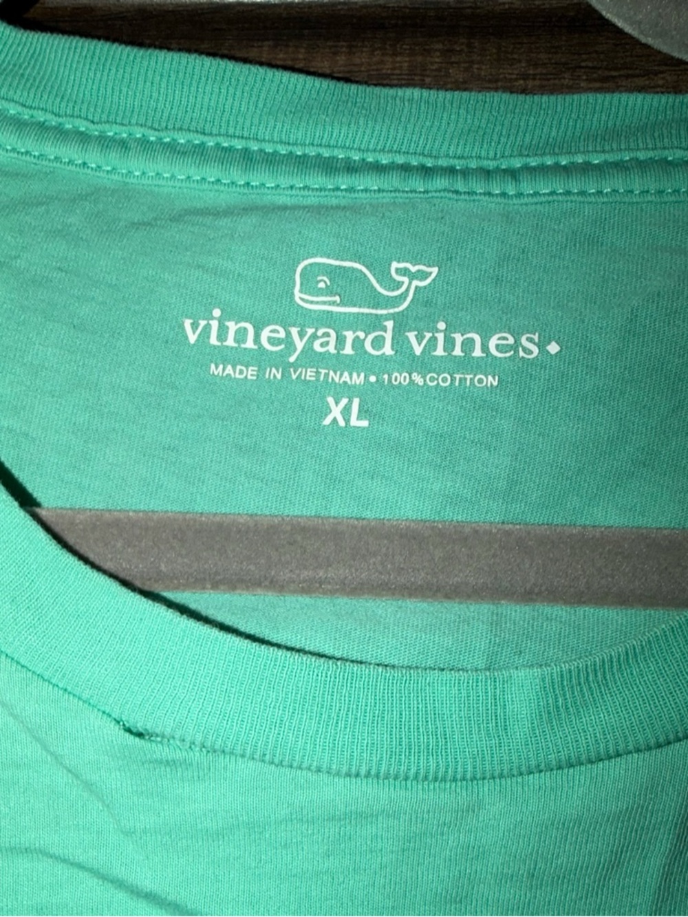 Vineyard Vines Men’s Long-Sleeve Pocket Tee in Aqua Green - Picture 3 of 4